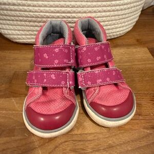 See Kai Run Dean Adaptive Sneaker